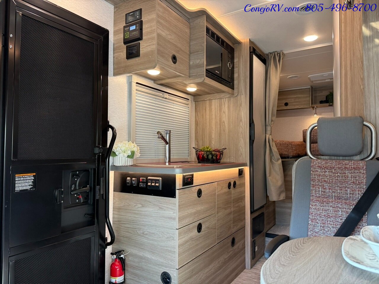 2026 Winnebago Ekko 22A Lithium Power 310HP All Wheel Drive   - Photo 7 - Thousand Oaks, CA 91360