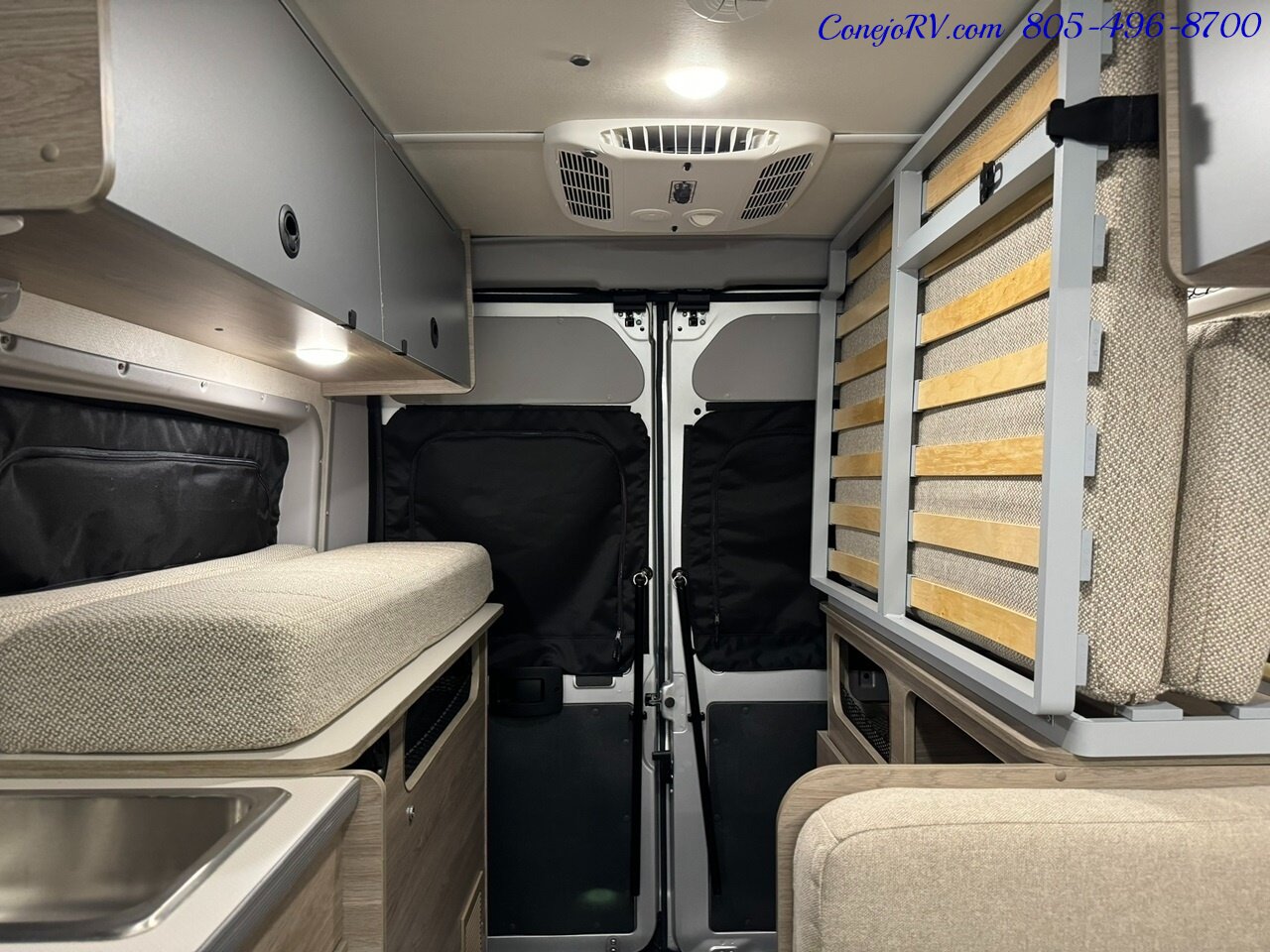 2022 Winnebago Solis Pocket 36A Murphy Bed Full Galley 28K Miles   - Photo 17 - Thousand Oaks, CA 91360