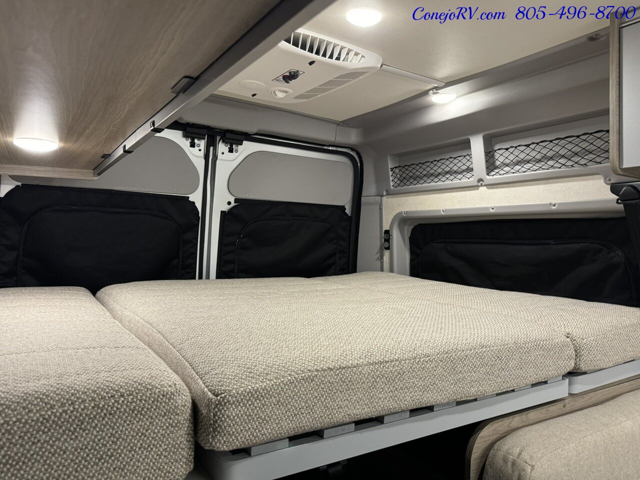 2022 Winnebago Solis Pocket 36A Murphy Bed Full Galley 28K Miles   - Photo 21 - Thousand Oaks, CA 91360