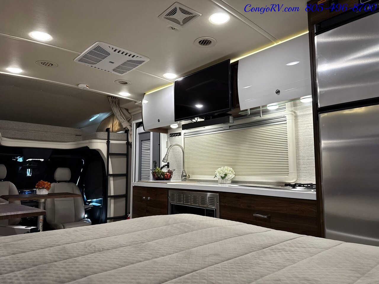 2022 Winnebago View 24D Full Wall Slide-Out Theater Seats Mercedes Turbo Diesel - Photo 26 - Thousand Oaks, CA 91360