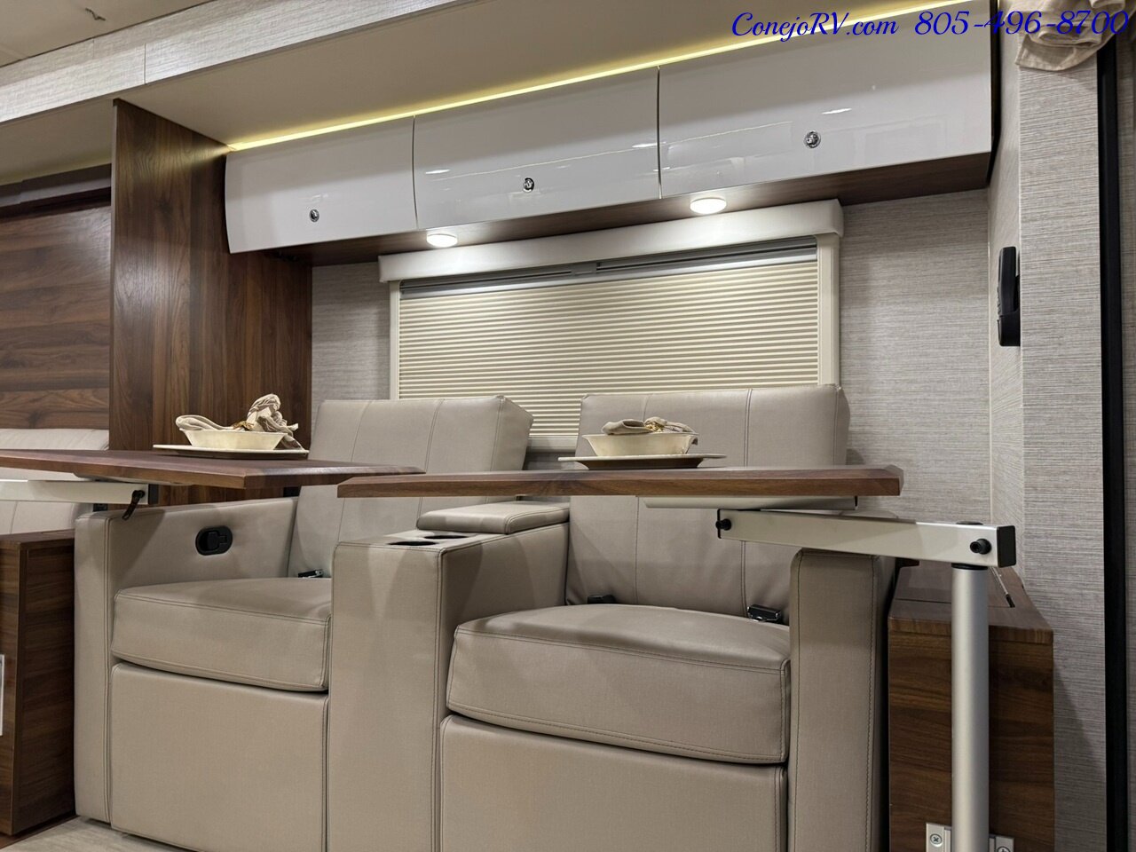 2022 Winnebago View 24D Full Wall Slide-Out Theater Seats Mercedes Turbo Diesel - Photo 8 - Thousand Oaks, CA 91360