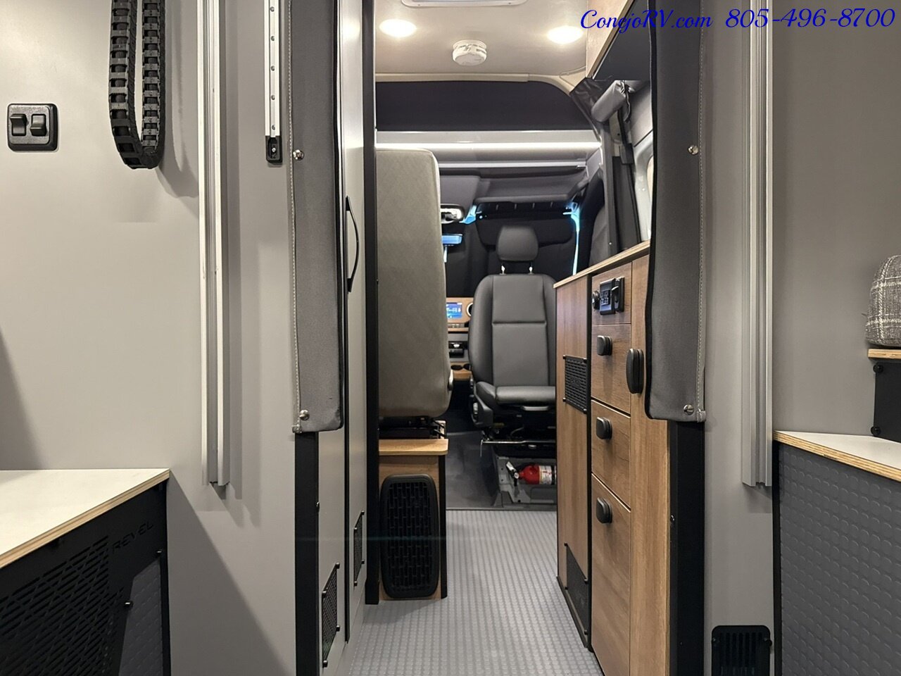 2026 Winnebago Revel 44E 2.5-2 AWD Sprinter Mercedes Turbo Diesel  16.8KWH Lithionics System Dealer Demo 4K Miles - Photo 28 - Thousand Oaks, CA 91360
