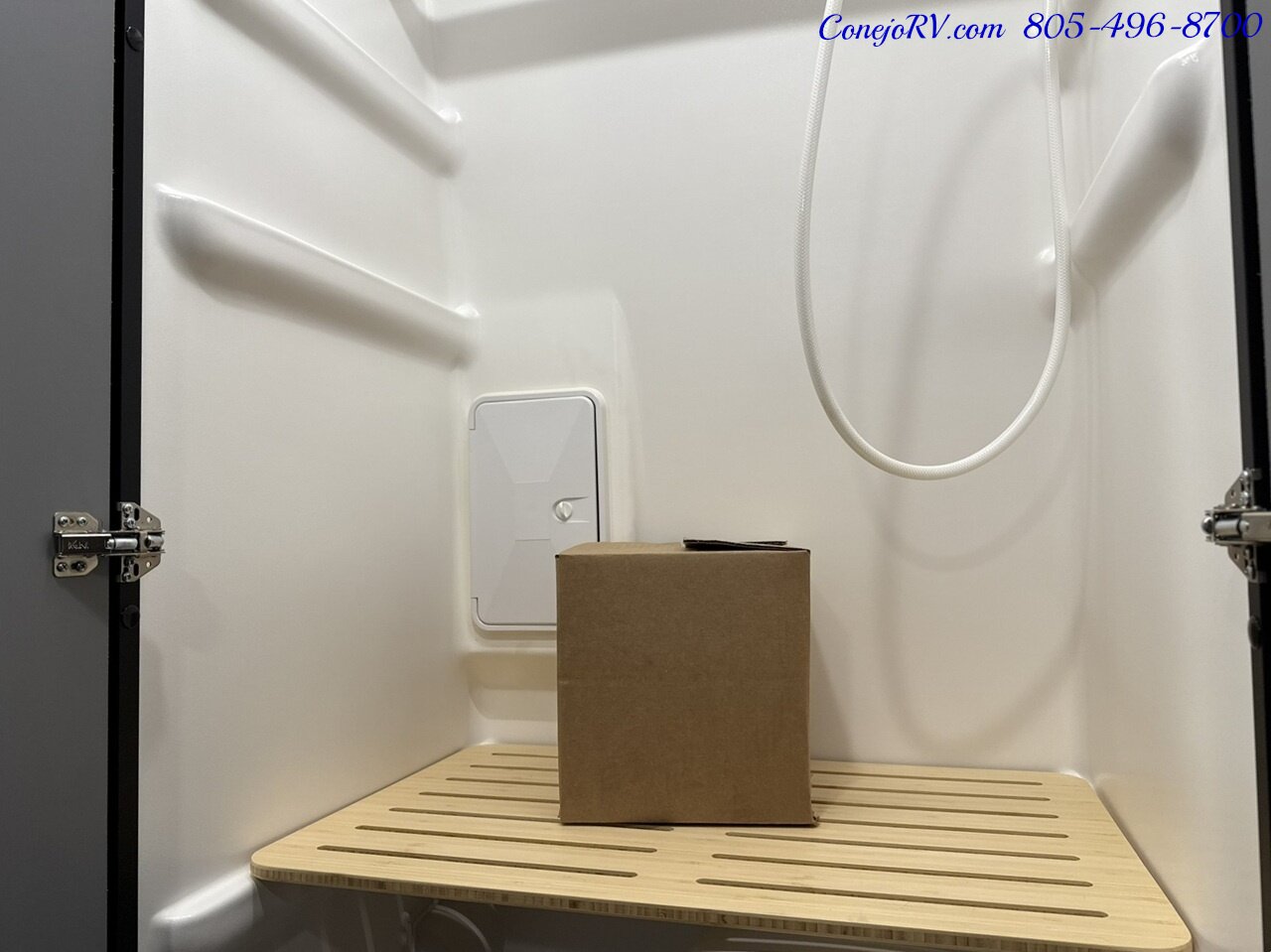 2026 Winnebago Revel 44E 2.5-2 AWD Sprinter Mercedes Turbo Diesel  16.8KWH Lithionics System Dealer Demo 4K Miles - Photo 18 - Thousand Oaks, CA 91360