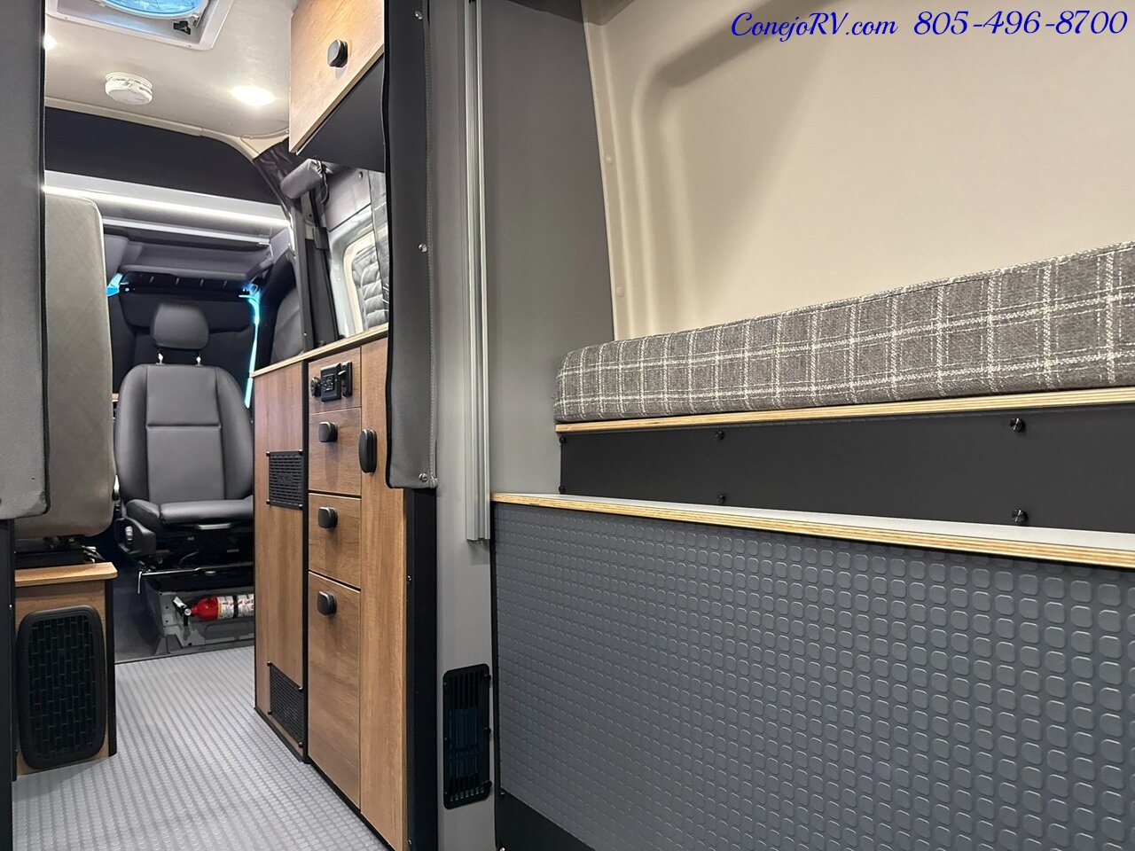 2026 Winnebago Revel 44E 2.5-2 AWD Sprinter Mercedes Turbo Diesel  16.8KWH Lithionics System Dealer Demo 4K Miles - Photo 29 - Thousand Oaks, CA 91360