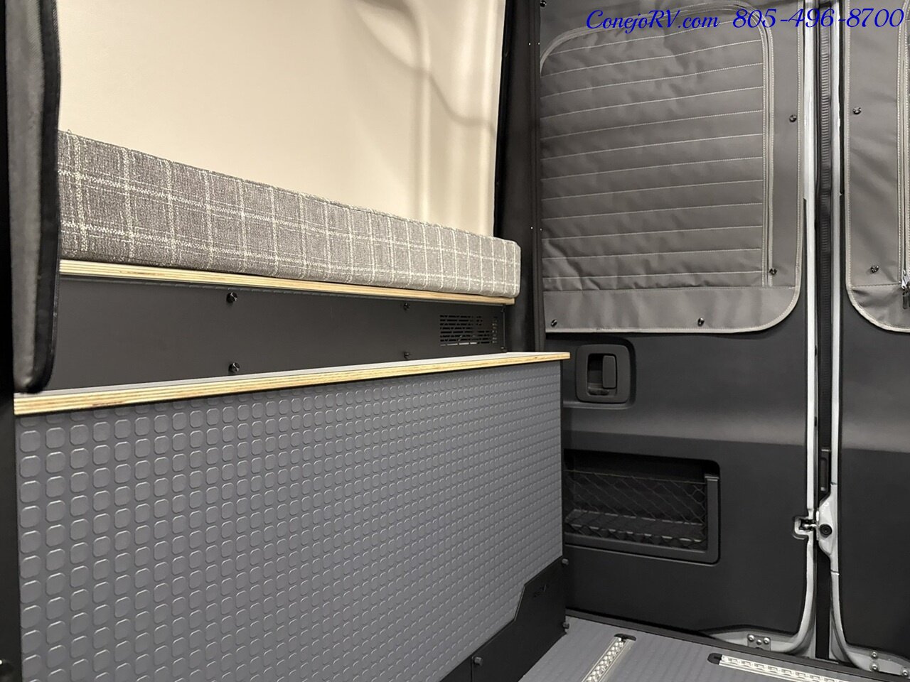 2026 Winnebago Revel 44E 2.5-2 AWD Sprinter Mercedes Turbo Diesel  16.8KWH Lithionics System Dealer Demo 4K Miles - Photo 22 - Thousand Oaks, CA 91360