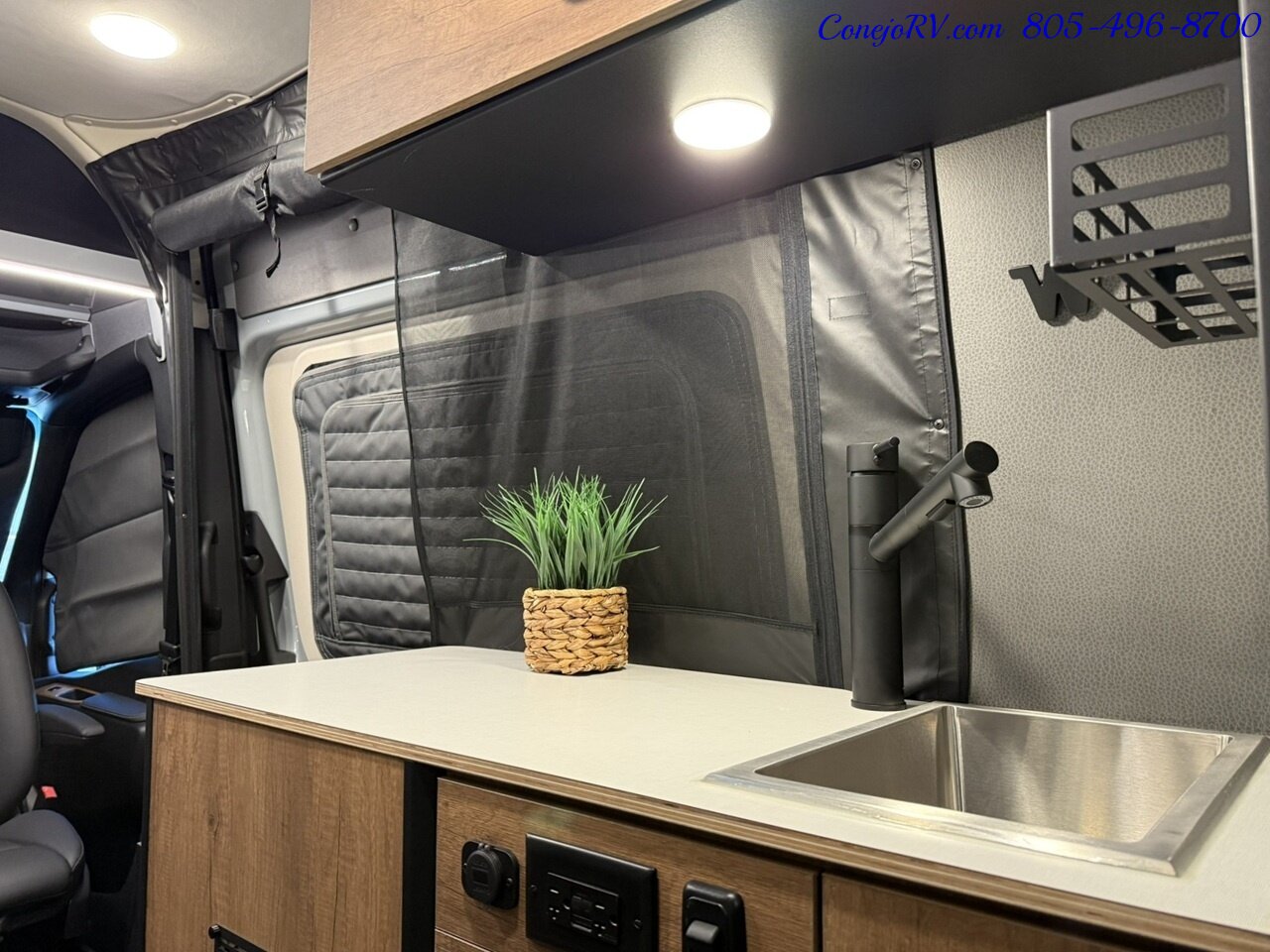 2026 Winnebago Revel 44E 2.5-2 AWD Sprinter Mercedes Turbo Diesel  16.8KWH Lithionics System Dealer Demo 4K Miles - Photo 16 - Thousand Oaks, CA 91360