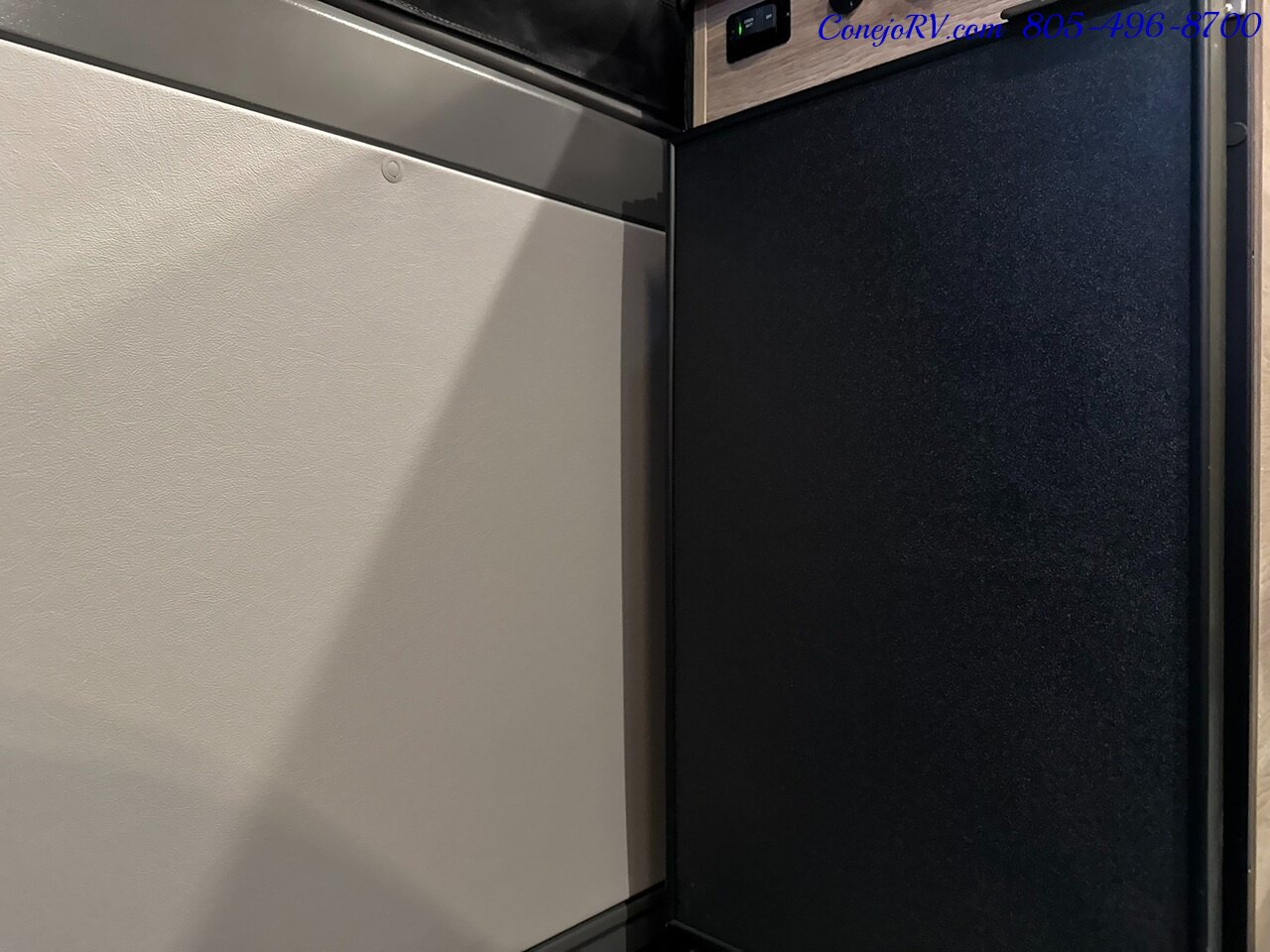 2025 Winnebago Solis 59P Pop Top Full Galley Roof AC - Photo 12 - Thousand Oaks, CA 91360