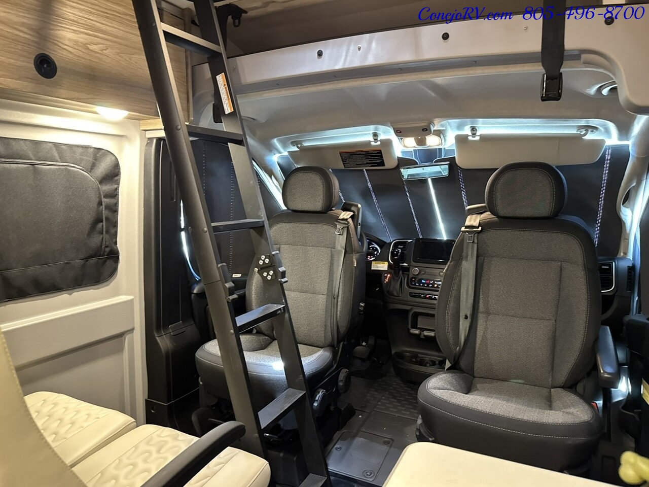 2025 Winnebago Solis 59P Pop Top Full Galley Roof AC - Photo 31 - Thousand Oaks, CA 91360