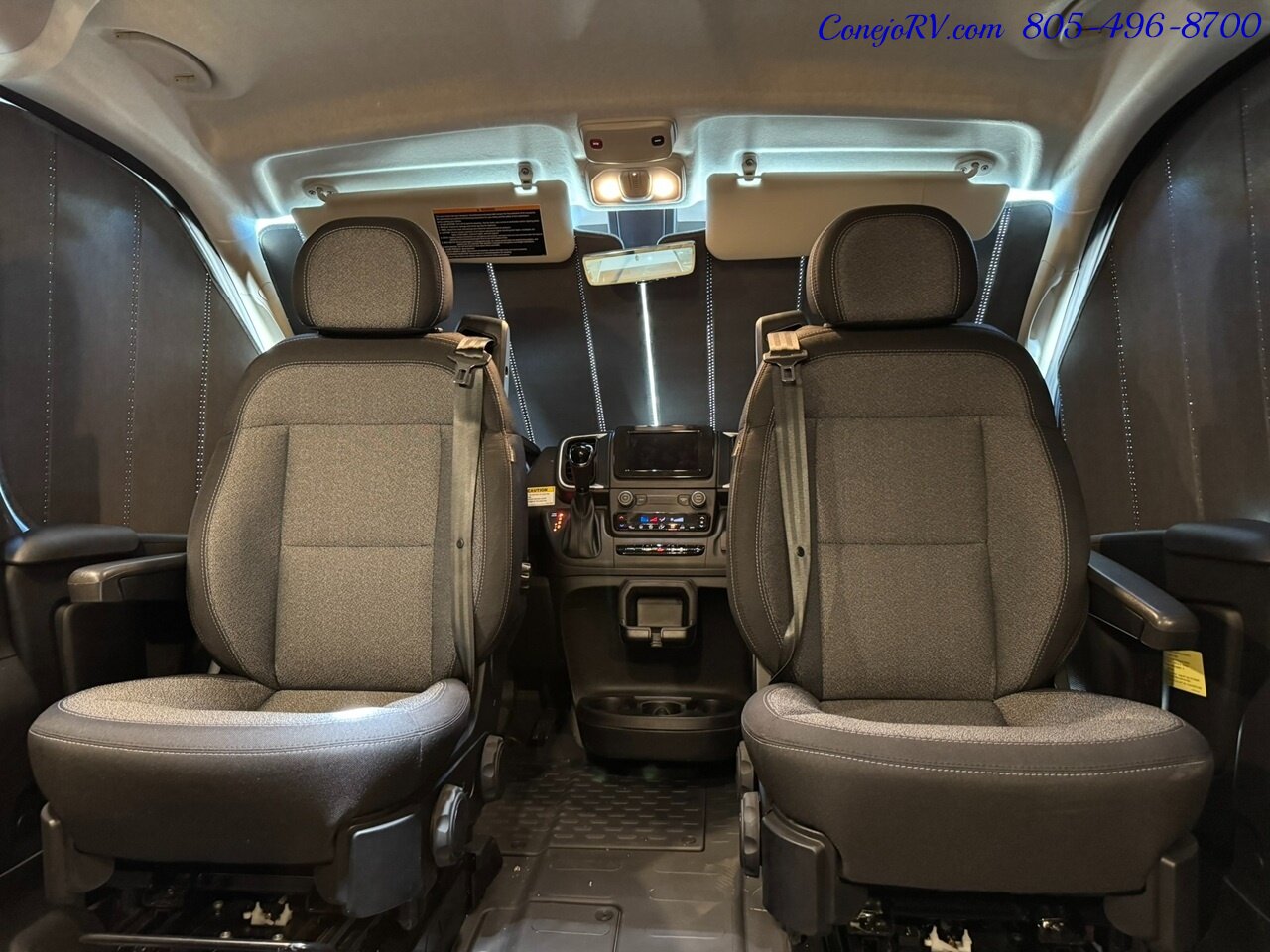 2025 Winnebago Solis 59P Pop Top Full Galley Roof AC - Photo 34 - Thousand Oaks, CA 91360