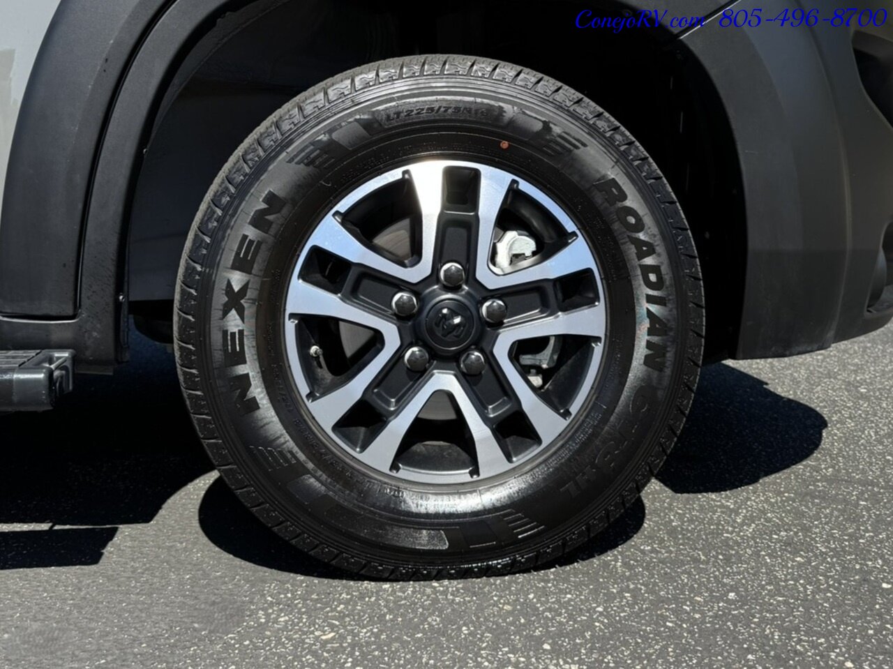 2025 Winnebago Solis 59P Pop Top Full Galley Roof AC - Photo 40 - Thousand Oaks, CA 91360