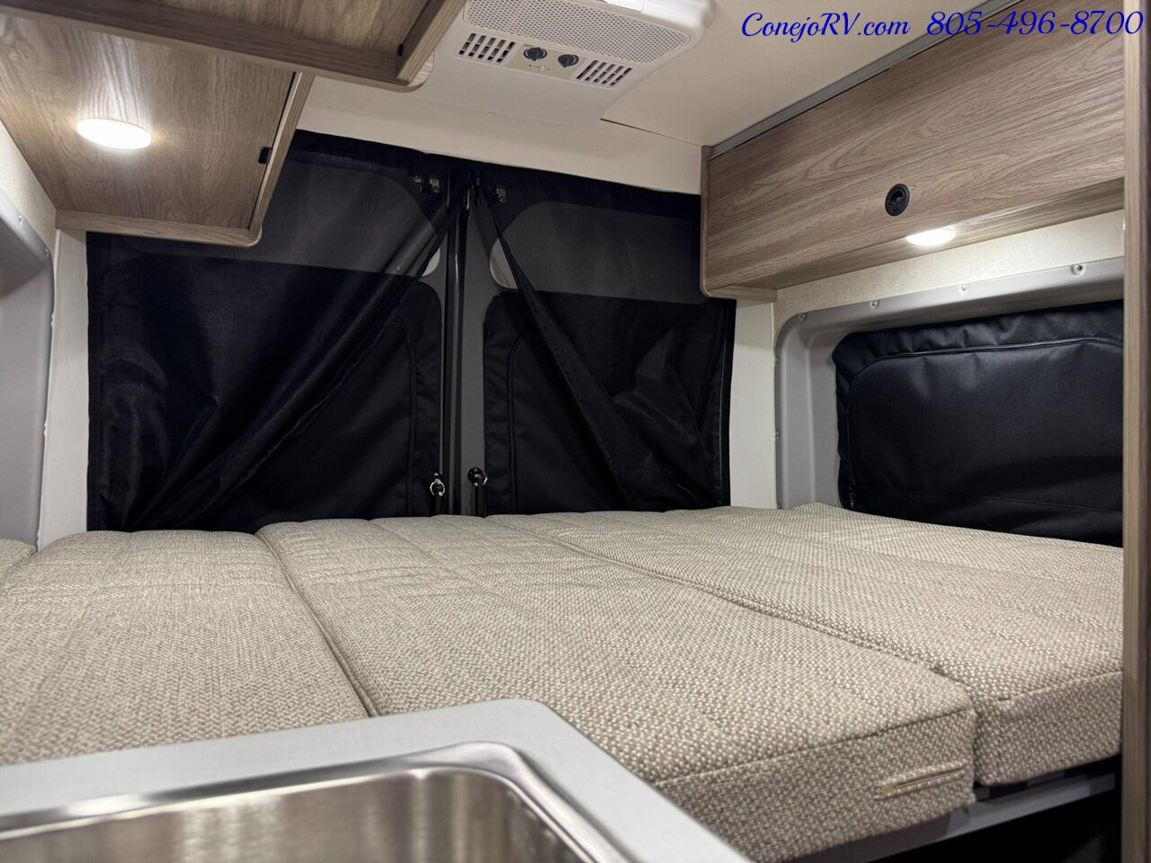 2025 Winnebago Solis 59P Pop Top Full Galley Roof AC - Photo 23 - Thousand Oaks, CA 91360