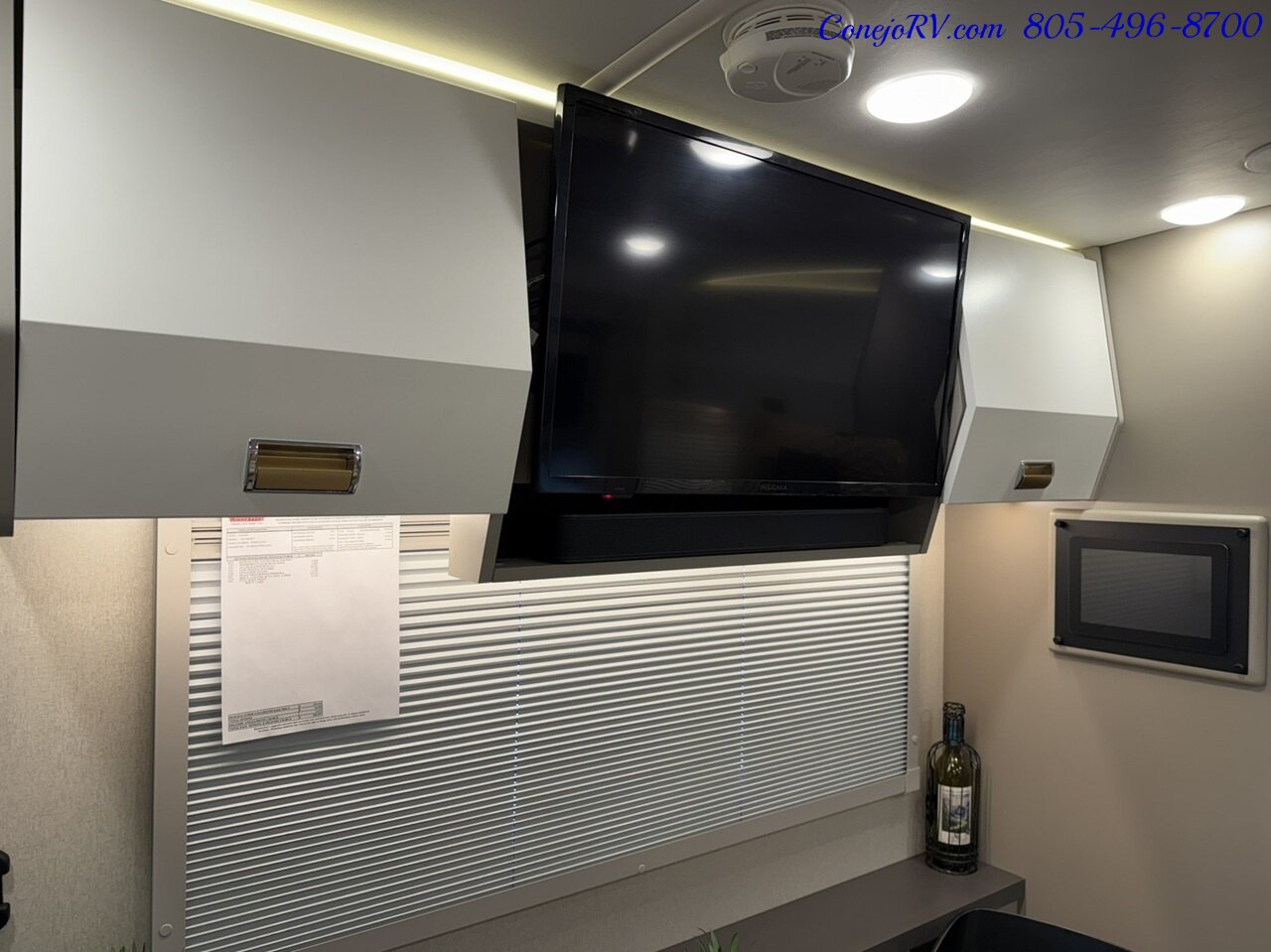 2025 Winnebago Navion 24T AWD Dealer Demo Slide-Out Murphy Bed Mercedes Turbo Diesel 3K Miles - Photo 19 - Thousand Oaks, CA 91360