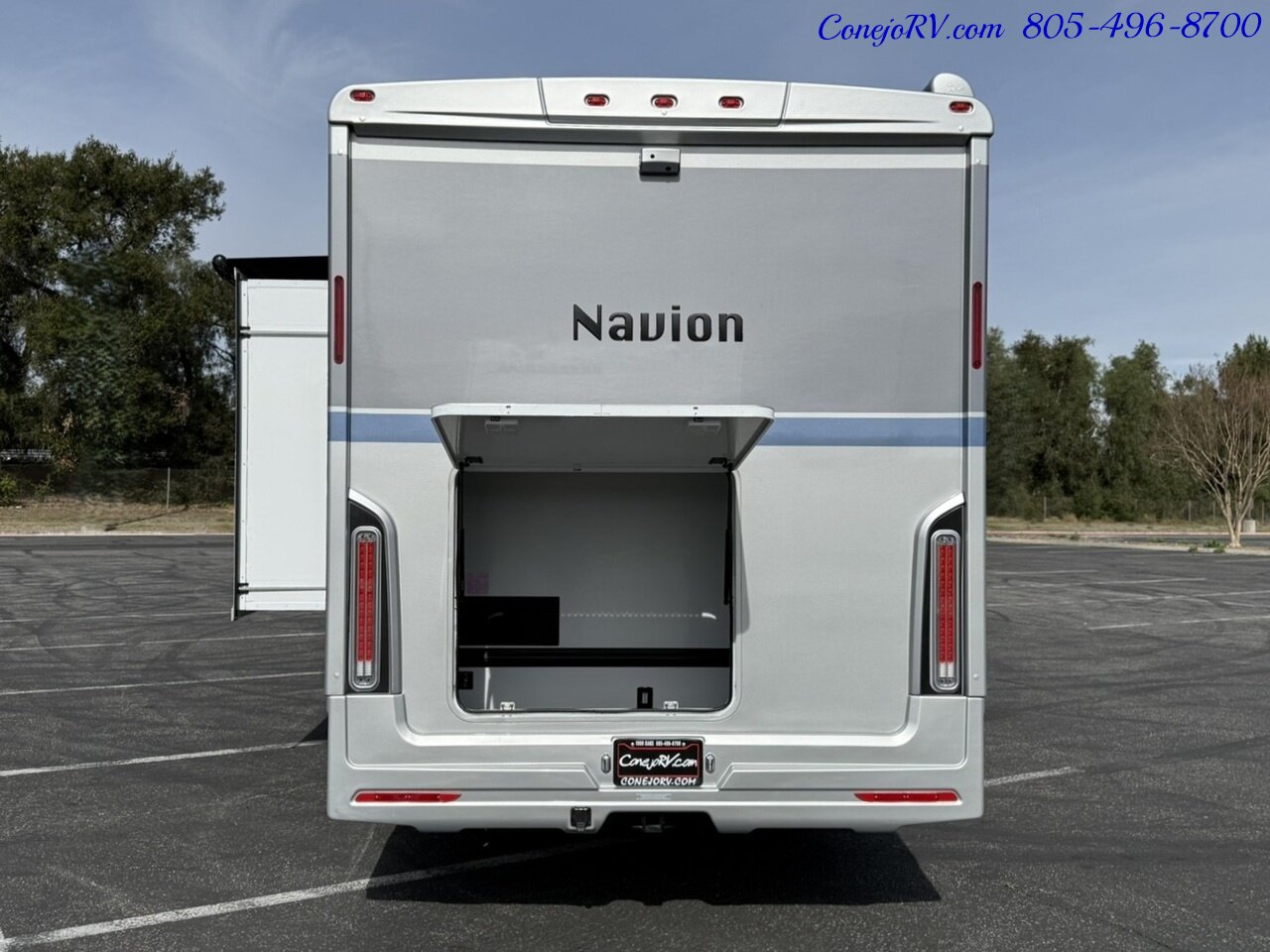 2025 Winnebago Navion 24T AWD Dealer Demo Slide-Out Murphy Bed Mercedes Turbo Diesel 3K Miles - Photo 50 - Thousand Oaks, CA 91360