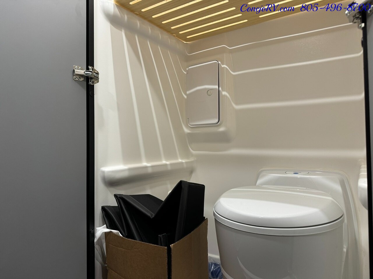 2025 Winnebago Revel 44E 2.5-1 AWD Sprinter Mercedes Turbo Diesel, 8.4KWH  Lithionics System - Photo 17 - Thousand Oaks, CA 91360