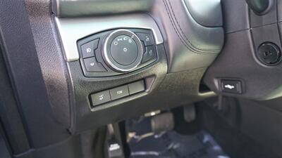 2017 Ford Explorer Platinum   - Photo 16 - Bucyrus, KS 66013