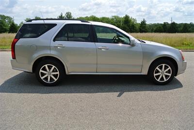 2004 Cadillac SRX   - Photo 5 - Bucyrus, KS 66013