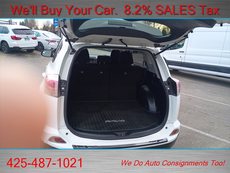 2017 Toyota RAV4 LE   - Photo 11 - Woodinville, WA 98072