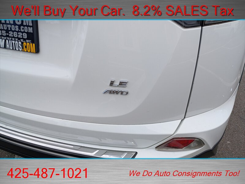 2017 Toyota RAV4 LE   - Photo 9 - Woodinville, WA 98072