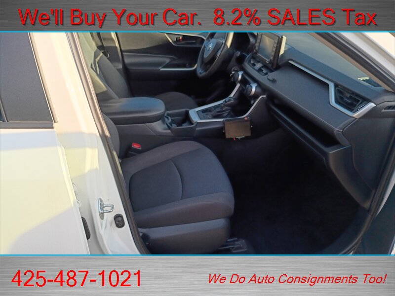 2020 Toyota RAV4 LE - Photo 13 - Woodinville, WA 98072