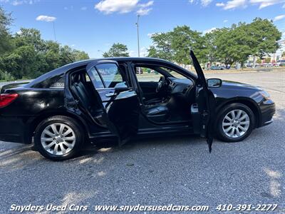 2013 Chrysler 200 Limited   - Photo 10 - Essex, MD 21221