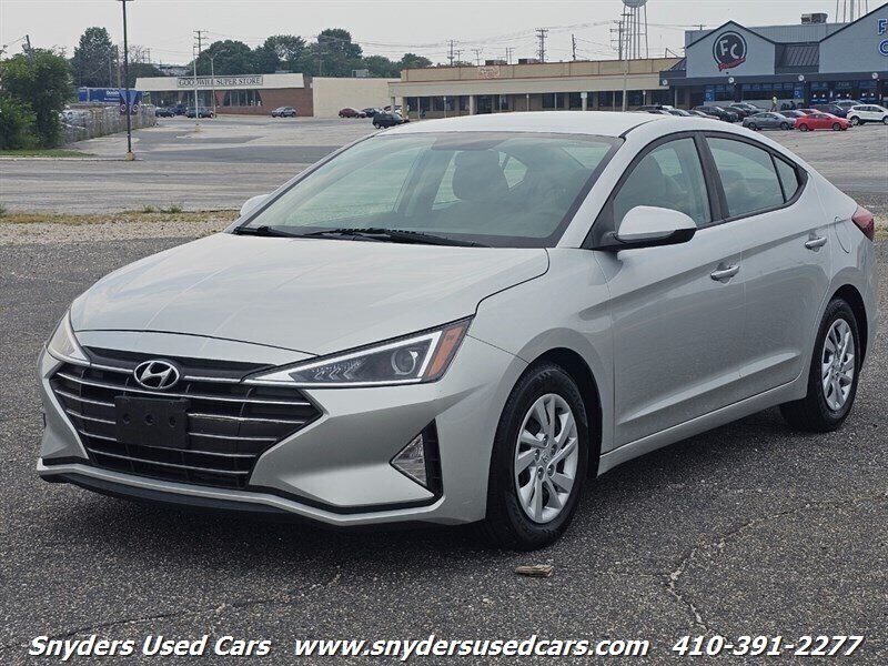 2019 Hyundai ELANTRA SE  