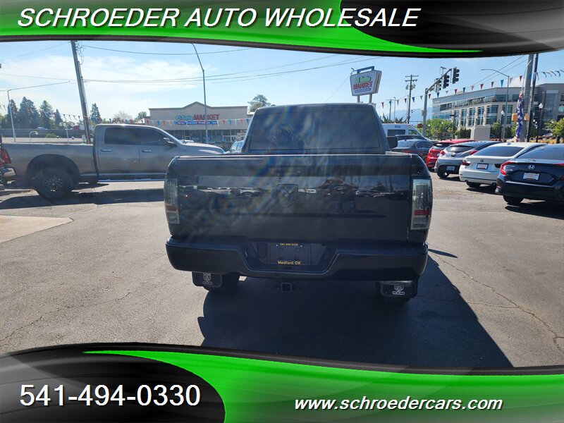 2014 RAM 1500 ST - Photo 4 - Medford, OR 97501