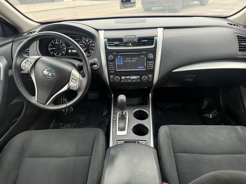 2015 Nissan Altima 2.5 - Photo 9 - Lafayette, IN 47905