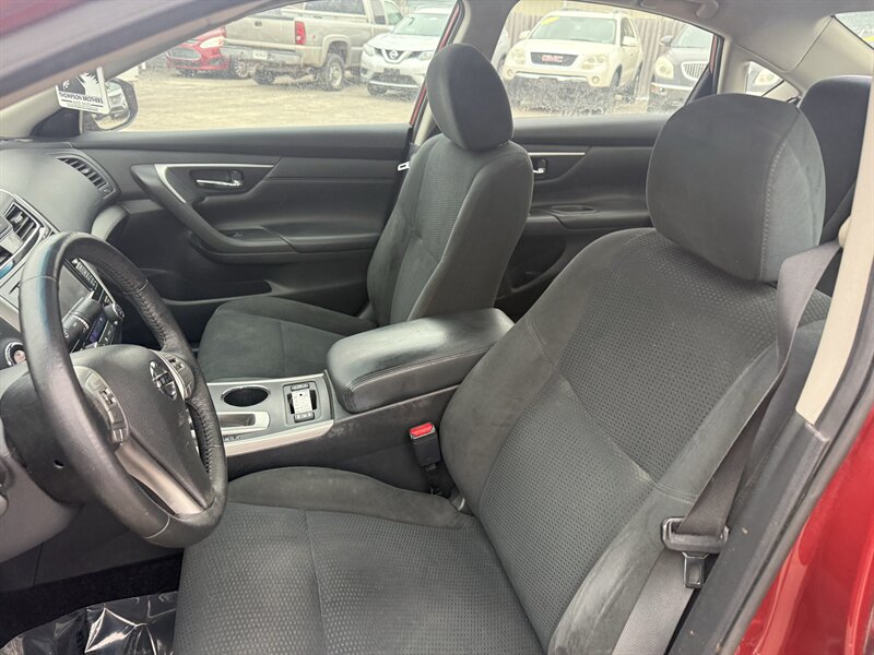 2015 Nissan Altima 2.5 - Photo 11 - Lafayette, IN 47905