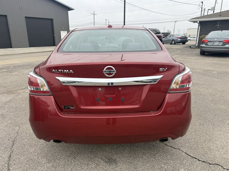 2015 Nissan Altima 2.5 - Photo 6 - Lafayette, IN 47905