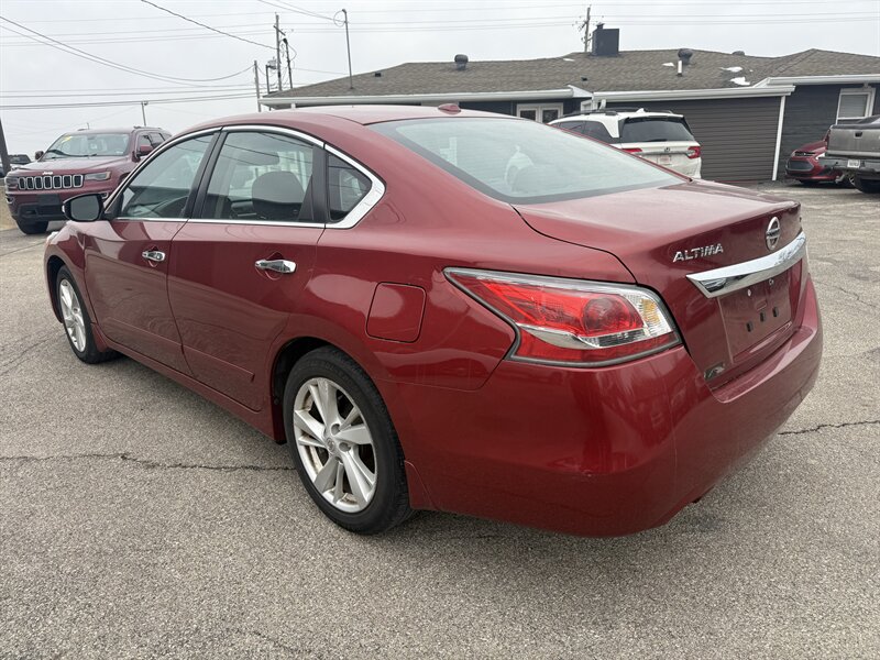 2015 Nissan Altima 2.5 - Photo 5 - Lafayette, IN 47905