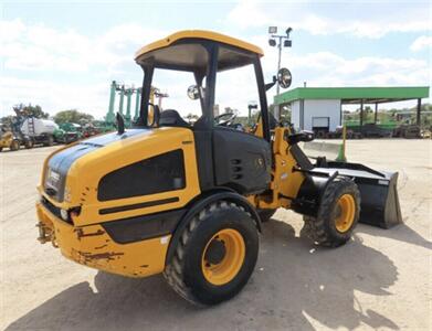 2015 JCB 407B 2015 JCB 407B 4WD Wheel Loader Tractor Tool Carrie  Only 1,189 Hours! - Photo 3 - Lafayette, IN 47905