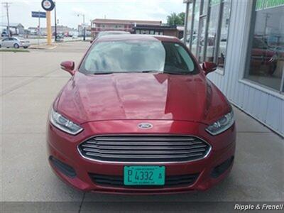 2013 Ford Fusion SE   - Photo 1 - Davenport, IA 52802