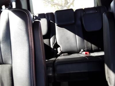 2015 Dodge Grand Caravan SXT   - Photo 9 - Davenport, IA 52802