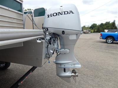 2015 Southbay 8522 CR  Pontoon - Photo 14 - Angola, IN 46703