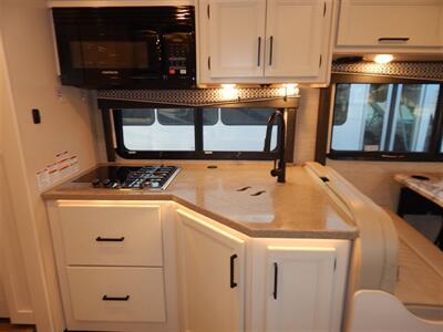 2022 Thor Chateau 31E  Bunkhouse - Photo 46 - Angola, IN 46703