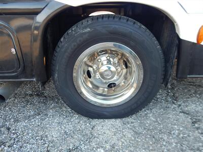 2022 Thor Chateau 31E  Bunkhouse - Photo 30 - Angola, IN 46703