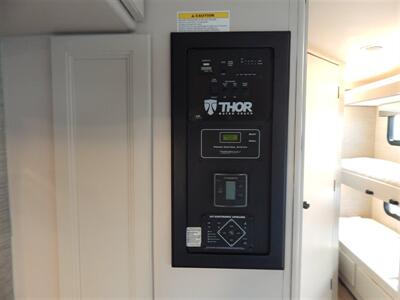 2022 Thor Chateau 31E  Bunkhouse - Photo 41 - Angola, IN 46703