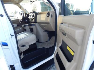 2022 Thor Chateau 31E  Bunkhouse - Photo 22 - Angola, IN 46703