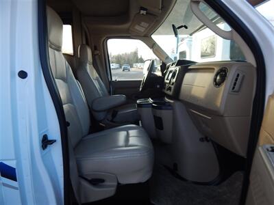 2022 Thor Chateau 31E  Bunkhouse - Photo 23 - Angola, IN 46703