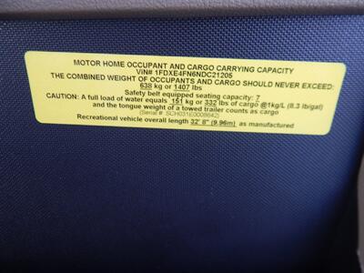 2022 Thor Chateau 31E  Bunkhouse - Photo 24 - Angola, IN 46703