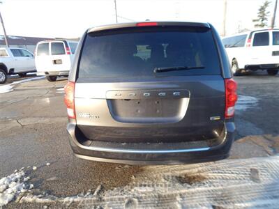 2017 Dodge Grand Caravan SE  Stow 'N' Go - Photo 8 - Angola, IN 46703