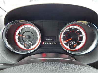 2017 Dodge Grand Caravan SE  Stow 'N' Go - Photo 11 - Angola, IN 46703