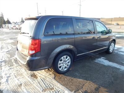 2017 Dodge Grand Caravan SE  Stow 'N' Go - Photo 7 - Angola, IN 46703