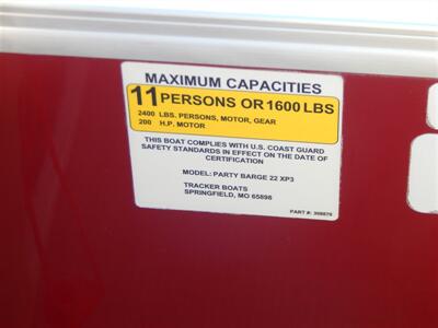 2019 Tracker Party Barge Deluxe 22DLX XP3   - Photo 21 - Angola, IN 46703