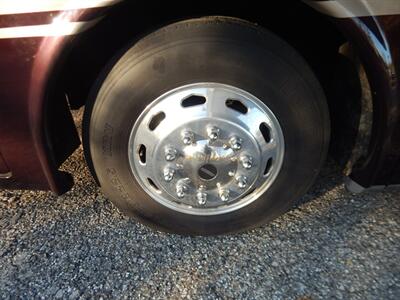 2016 Forest River Berkshire 34 QS  Cummins 340hp - Photo 21 - Angola, IN 46703