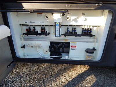 2016 Forest River Berkshire 34 QS  Cummins 340hp - Photo 18 - Angola, IN 46703