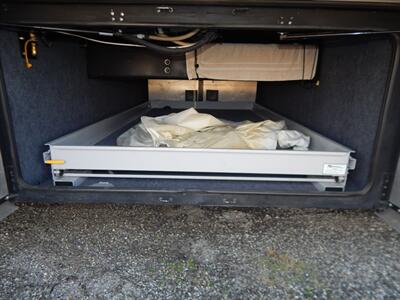 2016 Forest River Berkshire 34 QS  Cummins 340hp - Photo 10 - Angola, IN 46703