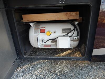 2016 Forest River Berkshire 34 QS  Cummins 340hp - Photo 20 - Angola, IN 46703