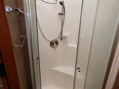 2016 Forest River Berkshire 34 QS  Cummins 340hp - Photo 39 - Angola, IN 46703