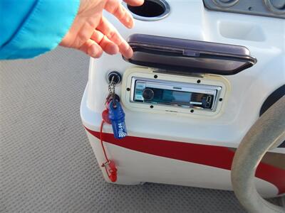 2009 Sunchaser 818 CR/FH   - Photo 14 - Angola, IN 46703